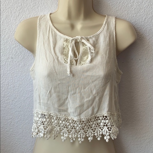 Fio Fio Tops - White Cropped Crochet Tank Top